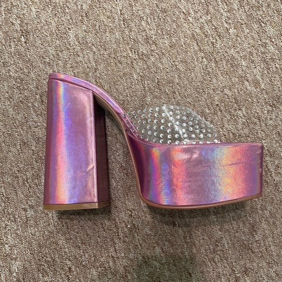 Steve Madden Ruby Iridescent Platform Heel - 9 - Picture 3 of 12